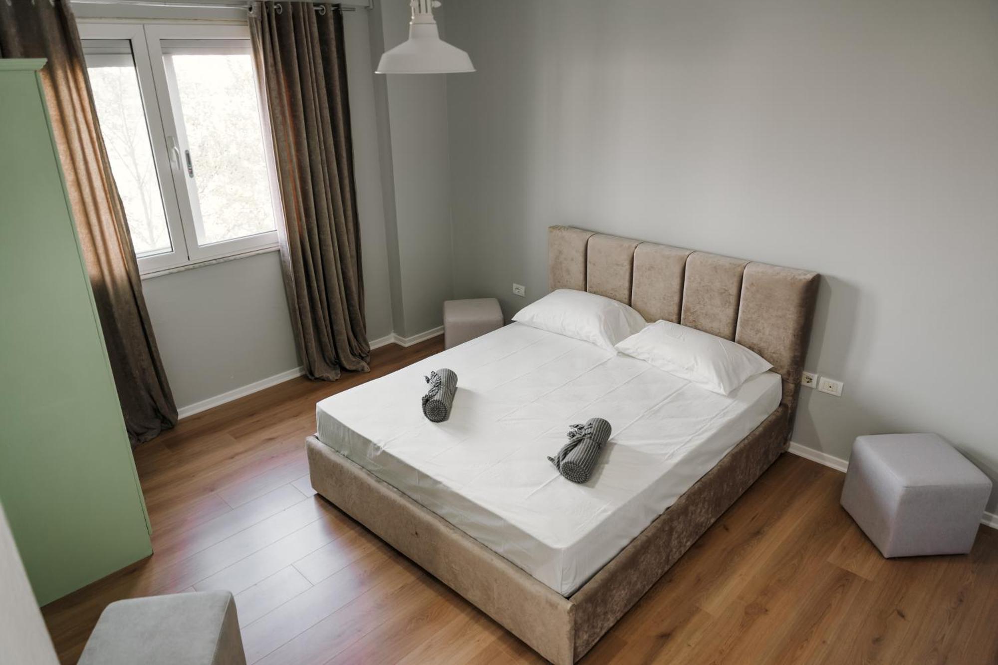 Urban Hotel Тирана Экстерьер фото